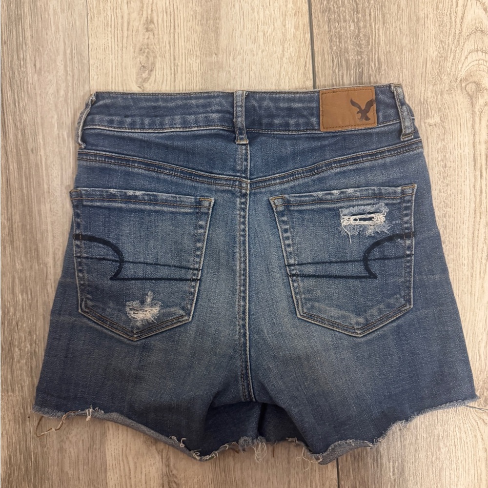 Distressed Denim Shorts American Eagle - Picture 2 of 5